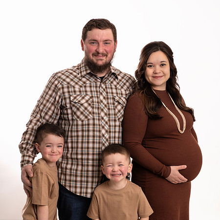 Maternity/Family Thumbnail 2025